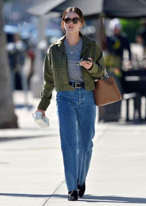 Khaki Jacket Outfit, Lucy Hale Outfits, Green Jacket Outfit, Green Khaki Jacket, Lucy Hale Style, Green Denim Jacket, Casual College Outfits, Western Style Outfits, Khaki Jacket