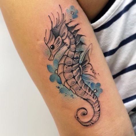 Sea Horse Tattoo, Animal Tattoo Meanings, Starfish Tattoo, Mangas Tattoo, Horse Tattoo Design, Seahorse Tattoo, Bull Tattoos, Ocean Tattoos, Small Wrist Tattoos