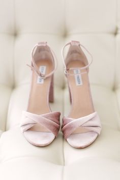 Hotel Beach, Pretty Heels, Fancy Shoes, Shoe Inspiration, Beach Design, Wedding Southern California, Wedding Heels, Bride Shoes, Carrie Bradshaw