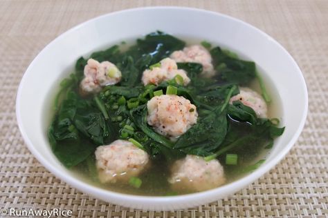 Spinach Soup Healthy, Shrimp Balls, Spinach Soup Recipe, Vietnamese Soup, Chicken Balls, Shrimp Soup, Homemade Chicken Stock, Viet Food, Spinach Soup