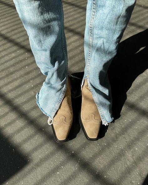 Close up of our CPH232 suede texano boots. How would you combine it?🤍 #copenhagenstudios #madeineurope #handcrafted #boots #cph232 Trend Boots, Suede Western Boots, Colorful Festival, Western Embroidery, Scandinavian Aesthetic, Handcrafted Boots, Festival Looks, Boots Outfit, Suede Boots