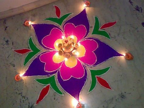 diwali 2015 Latest rangoli design Happy Diwali Rangoli, Diwali Drawing, New Year Rangoli, Rangoli Simple, Simple Rangoli Designs Images, Rangoli Patterns, Rangoli Ideas, New Rangoli Designs, Small Rangoli