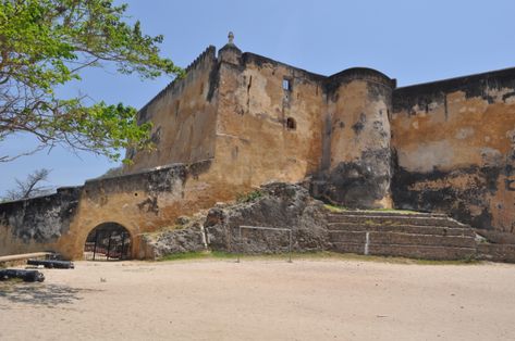 Newsela - The peoples and the city-states of the Swahili Coast Diani Beach, Paradise Pictures, Visit Africa, Mombasa, Cool Pictures Of Nature, Unesco World Heritage Site, Tourist Destinations, Amazing Destinations, Day Tours