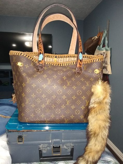 Revamped Louis Vuitton, Western Louis Vuitton, Dream Bags, Lv Bags, Louis Vuitton Bag Neverfull, Lv Bag, Hand Bags, Louis Vuitton Speedy Bag, Vuitton Handbags