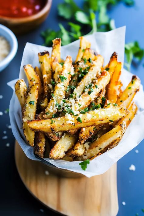 Baked Garlic Parmesan Fries Garlic Parm Fries, Garlic Parmesan Fries, Parmesan Fries, Baked Garlic, Baked Fries, Garlic Fries, Appetizer Bites, Ree Drummond, Soup Dinner