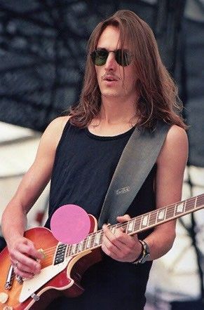 Mike Mccready, Bathtub Gin, Grunge Guys, Grunge Music, Retro Future, Eddie Vedder, 90's Grunge, Pearl Jam, Hendrix