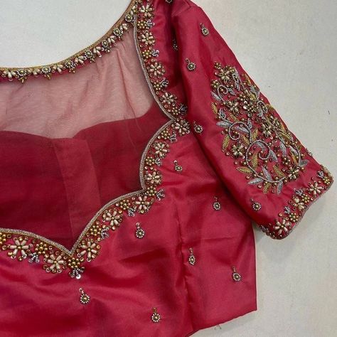 Dm@9640490158 Designer Emblished maggam work customised blouses Fabric: cottonsilk Dispatch: 4 days Price : 2000unstitched 2550stitched Colours and sizes can be customised accordingly Red Designer Blouse, Pattern Blouse Designs, Combo Outfits, Magam Work, Blue Blouse Designs, Long Blouse Designs, Patch Work Blouse Designs, Aari Design, Latest Bridal Blouse Designs