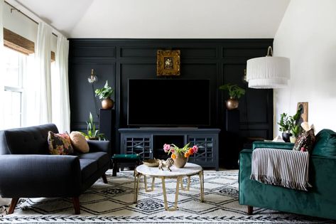 Maximalist House, Black Accent Walls, Living Tv, Black Living Room, Austin Homes, Large Bedroom, Living Room Style, Apartment Room, Black Walls