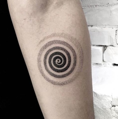 Black Work Tattoos, Spiral Tattoo, Do Tattoo, Tattoo Cover Ups, Swirl Tattoo, Spiral Tattoos, Simple Tattoos For Guys, Ink Water, Circle Tattoo