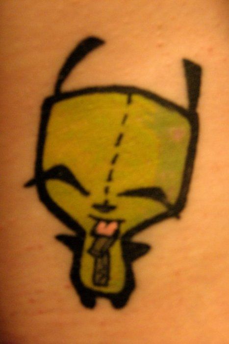 Gir Tattoo - freaking awesome! Invader Zim Gir Tattoos, Scene Tattoos Emo, Emo Best Friend Tattoos, Invader Zim Gir Tattoo, 2000s Emo Tattoos, Cool Emo Tattoos, Emo Tattoo Ideas Punk Rock, Creepy Cute Tattoo Ideas, Scene Tattoo Ideas