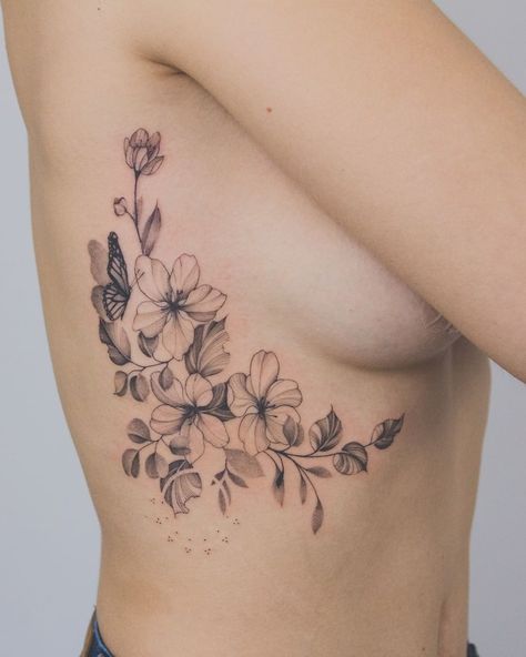 KALAWA tattooer on Instagram: “Cherry branch on ribs with flying butterfly. Thank you Anaïs. Made at @karbone.studio - #cherrytree #cherrybloom #cherryblossom…” Rose Rib Tattoos, Tattoo With Butterfly, Ribs Tattoo, Cherry Branch, P Tattoo, Flying Butterfly, Mommy Tattoos, Hip Tattoos Women, Blossom Tattoo