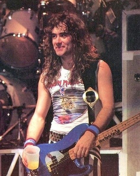 Iron Maiden Guitarist, Iron Maiden Posters, Steve Harris, Iron Maiden Band, Iron Maiden Eddie, Bass Guitarist, Bruce Dickinson, Rock And Roll Bands, Judas Priest