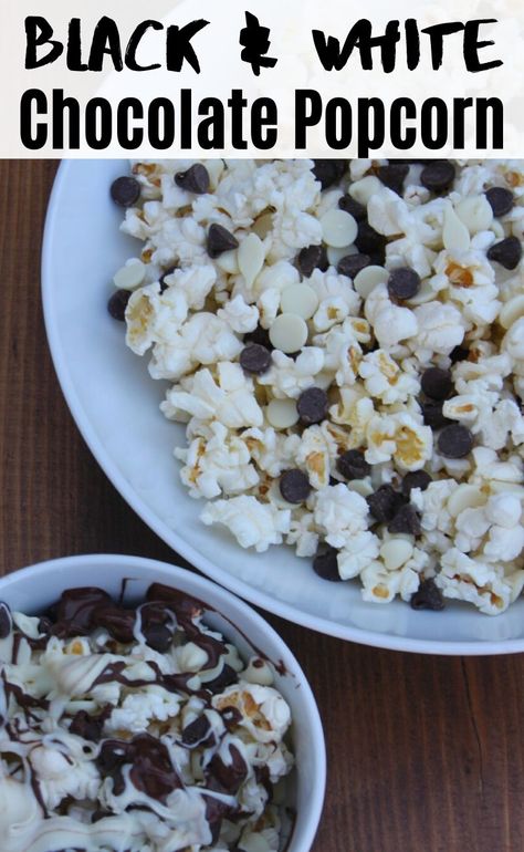 Black And White Popcorn Recipe, Black And White Popcorn, White Party Foods, White Chocolate Popcorn Recipe, Mishloach Manos, White Chocolate Popcorn, Black And White Party, White Popcorn, White Desserts