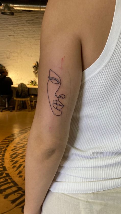 Abstract minimal face tattoo... Tattoo Ideas Big Women, Face Fine Line Tattoo, Abstract Faces Tattoo, Minimal Face Tattoo, Faces Tattoo Minimalist, Abstract Tattoo Designs Minimalist, Outline Face Tattoo, Minimalist Face Tattoo, One Line Tattoo Woman