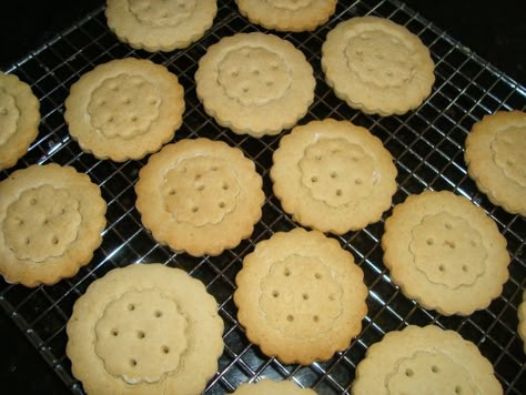 Arrowroot Recipes, Arrowroot Cookies Recipe, Baby Cookie Recipe, Arrowroot Cookies, Teething Cookies, Baby Food Prep, Arrowroot Biscuits, Chocolate Chocolate Chip Cookies, Flourless Desserts