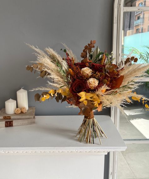 Terracotta Wedding Flowers, Wedding Flowers For Bride, Bridal Bouquet Dried Flowers, Terracotta Bouquet, Flowers For Bride, Wedding Flowers Fall, Bouquet Rustic Wedding, Bouquet Dried Flowers, Boho Bridal Bouquet