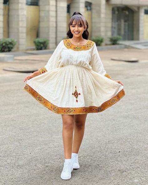 kedir tebeb on Instagram Ethiopian Wedding Dress, Ethiopian Fashion, Ethiopian Culture, Ethiopian Wedding, Ethiopian Clothing, Habesha Dress, Ethiopian Traditional Dress, Grad Outfits, Ethiopian Women