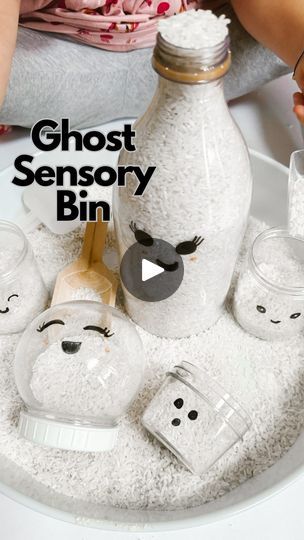 Sensory Halloween Activities, Sensory Halloween, Halloween Sensory Bin, Childcare Ideas, Clear Containers, Halloween Sensory, Play Hacks, Invitation To Play, Clear Container