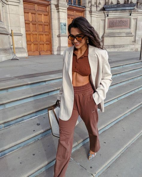 Sweats Going Out Outfit, Av Sweat Pants, Sweat Pants Leather Jacket Outfit, Areopostalsweatpants Set, Stef Williams Outfits, Sweat Pants With Heels Outfit, Sweats With Heels Outfits, Sweats With Heels, Stef Williams