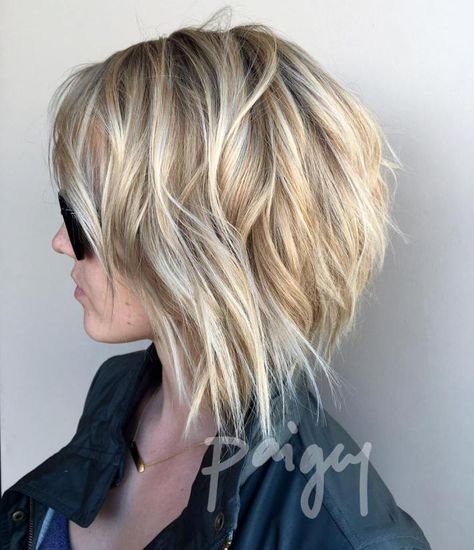 Tousled Bob With Honey Blonde Balayage Funky Hair, Choppy Bob Haircuts, Textured Haircut, Blond Balayage, Easy Hairstyles For Medium Hair, Choppy Bob Hairstyles, Natural Wavy Hair, Lob Haircut, Short Bob Haircuts