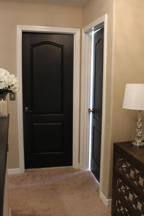 House of Black Doors - Frills & Drills Beige Walls With Black Doors, Beige Walls Black Doors, Black Bedroom Doors, Sala Beige, White And Beige Bedroom, Painting Interior Doors Black, Charleston Farmhouse, House Of Black, Dark Doors