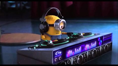 DJ Minion. Dj Gif, Lou Bega, Pharrell Williams Happy, You Should Be Dancing, 3 Minions, Illumination Entertainment, Animation Disney, Martin Garrix, Audio Music