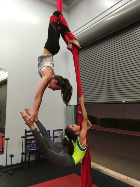 Aerial Silks Duo Poses, Aerial Silk Duo Poses, Aerial Silks Partner Poses, Aerial Silks Duo, Arial Silks, Aerial Acrobat, Gm Diet Plans, Aerial Straps Duo, Star Drop Aerial Silks