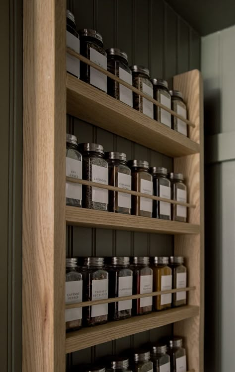 Spice Shelf Kitchen, Wood Shelf Pantry, Organize Ziploc Bags In Pantry, Pantry Shelf Height, Moody Pantry Ideas, Pantry Shelf Design, Pantry Spice Organization, Larder Shelving, Moody Pantry