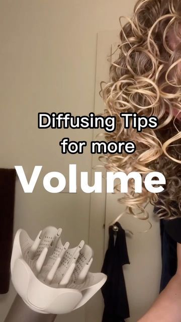 Lulu ➿curly wavy hair care + styling on Instagram: "6 tips for MORE VOLUME when diffusing **save this post and share with curlfriends looking for more volume If you’re looking for more voluminous results (especially for my fine wavy and lower density curlfriends), try incorporating some or all of these tips into your routine. Diffusing is one of the most impactful ways for me to get more volume! That’s because gravity pulls down my looser curls when they are heavy with water, making my air d How To Make Curly Hair Volumous, Cute Ways To Style Wavy Hair, How To Dry Curly Hair With A Diffuser, Plump Method For Curly Hair, How To Give Curly Hair More Volume, How To Blow Dry Wavy Hair, Curly Hair Volume Tips, Defuse Hair Curls, How To Add Volume To Curly Hair