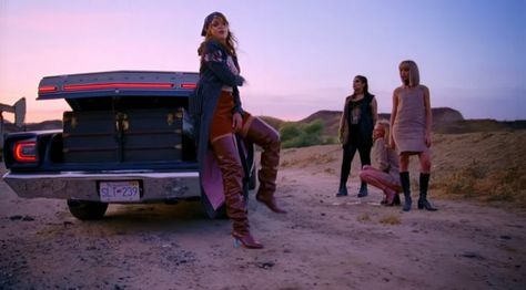 Pin for Later: Rihanna's New Music Video Is Full of Grungy-Glam '90s Style Thigh-Highs in the Desert? YEP. Rihanna Music Videos, Rihanna Music, Rihanna News, Rihanna Style, Bad Gal, Rihanna Fenty, My Money, Newest Trends, Way To Make Money