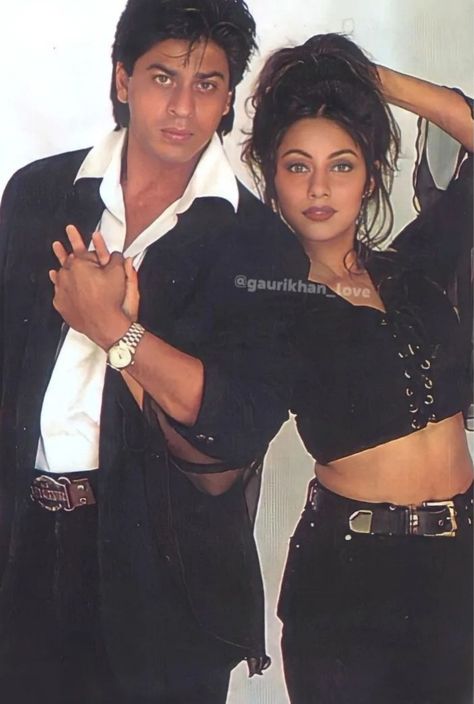 Srk And Gauri, Srk Gauri, Srk Movies, Bollywood Love, 90s Bollywood Aesthetic, Desi Vibes, Bollywood Aesthetic, Bollywood Posters, Desi Humor