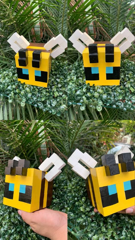 #minecraft #minecraftbuildingideas #bee #woodcrafts Minecraft Cubes Diy, Minecraft Bumblebee, Diy Minecraft Decorations, Minecraft Paper, Minecraft Diy Crafts, Minecraft Bee, Minecraft Baby, Minecraft Diy, Wood Bees