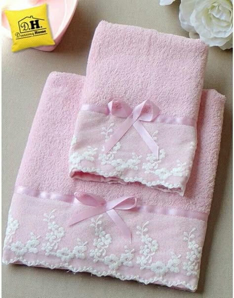 Fancy Towels, Bathroom Towel Decor, Pink Towels, Decorative Hand Towels, Towel Crafts, Embroidered Towels, Diy Craft Kits, Decorative Towels, Diy Crafts For Gifts