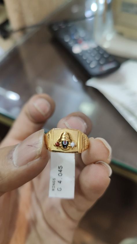 God Rings For Men Gold, Gold Rings For Men Indian Wedding, Rings For Men Gold, Big Earrings Gold, Dhoni Photos, Couple Ring Design, Gold Earrings Indian, Photo Ring, Neck Pieces Jewelry