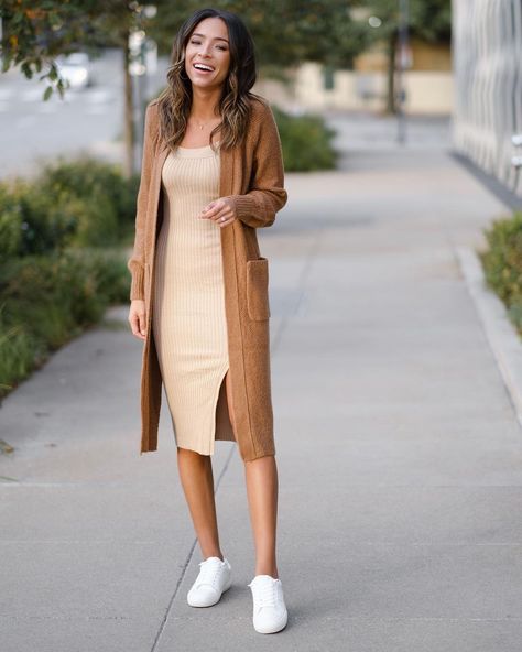 Knit Dress With Cardigan Outfit, Outfits With Long Beige Cardigan, Body On Dress With Cardigan, Long Dress With Long Cardigan, Cardigan And Midi Dress, Mid Cardigan Outfit, Cardigans To Wear With Dresses, Cardigans And Dresses, Long Cardigan And Skirt Outfit