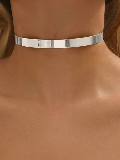 Gargantilha minimalista sólidoDescobri produtos incríveis no SHEIN.com, venha conferir! Choker Silver, Iron Woman, Womens Chokers, Watches Women Fashion, Chunky Necklace, Daily Outfits, Womens Jewelry Necklace, Womens Watches, Women Fashion