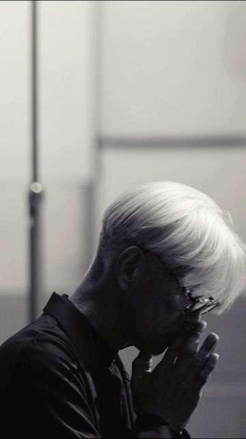 Piano Concert, Ryuichi Sakamoto, Playing The Piano, Piano Art, Dance Movies, France Italy, Italy Art, The Piano, Sound Of Music