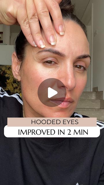 Eye Massage For Hooded Eyes, Hooded Eye Lift Massage, Massage For Hooded Eyes, Face Yoga Hooded Eyes, Hooded Eyes Exercise, Reduce Eye Wrinkles, Hooded Lids, Facial Exercise, Face Massage Techniques