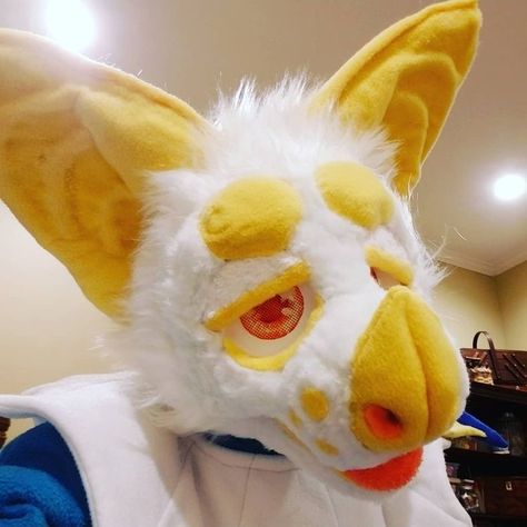 Reptile Fursuit, Bat Fursona Art, Bat Fursuit, Cute Fursuits, Cool Fursuits, Bat Fursona, Bat Costumes, Honduran White Bat, Unique Fursuits