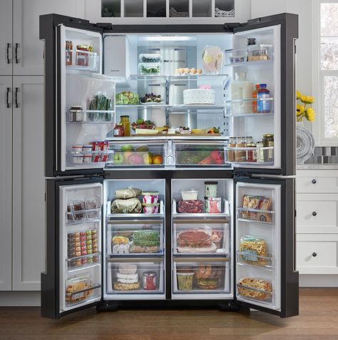 The Family Hub™ is a revolutionary new refrigerator with a Wifi enabled touchscreen that lets you manage your groceries, connect with your family and entertain like never before. Fridge Goals, Family Hub Refrigerator, Dream Fridge, Kitchen Goals, Family Hub, Flexible Storage, Fridge Organization, Wine Cabinets, Teenage Boys