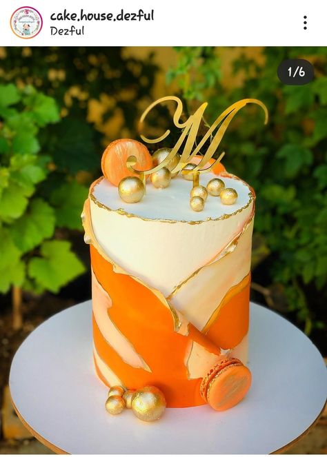 Orange Cake Ideas Birthday, Orange And Gold Wedding Cake, Orange Theme Birthday Cake, Birthday Cake For 29 Year Old Woman, White And Orange Wedding Cake, Birthday Cake Orange Color, Orange Bday Cake, Orange Birthday Cake For Women, Orange Cake Decoration Ideas