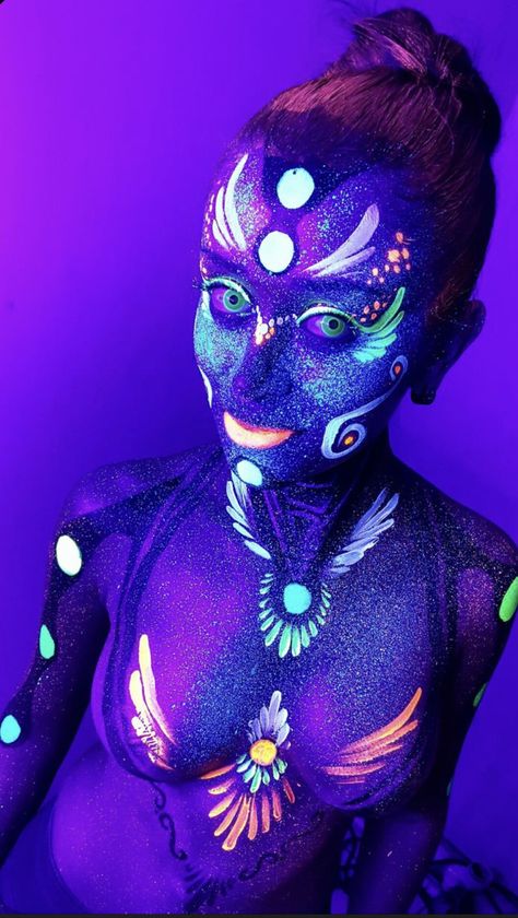 Pride Body Painting, Rave Body Painting, Neon Face Paint, Festival Face Paint, Neon Rave, Neon Paint, Neon Makeup, Face Paint Makeup, Paint Photography