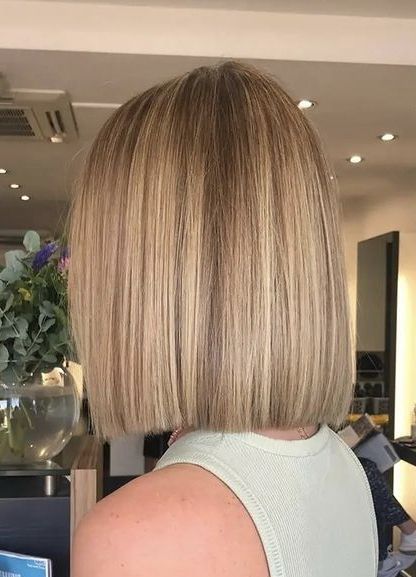 Low Light Hair, Trending Hair Color, Skin Tone Hair Color, Trending Hair, Best Suit, Color Highlights, Choppy Bob, Choppy Bob Hairstyles, Hair Color Highlights