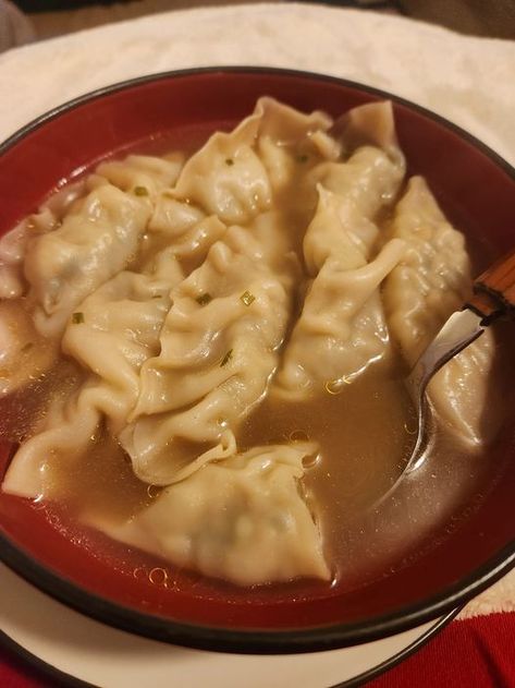 Chicken Barley Soup, Easy Dumplings, Dumpling Soup, Frozen Dumplings, Soup Maker, Dumplings For Soup, Dump Meals, Boiled Chicken, Best Soup Recipes