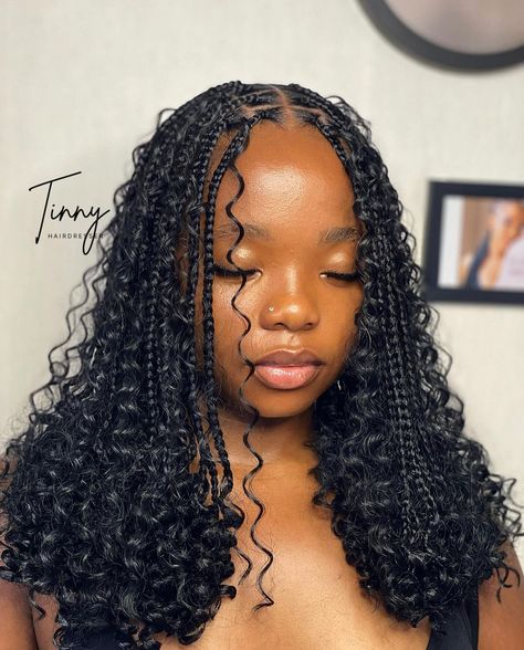 Boho Braids With A Lot Of Curls, Braided Blowout Hairstyles, Shoulder Length Bohemian Box Braids, Mid Length Boho Knotless Braids, Boho Braid Bob Braids, Boho Goddess Braids Bob, Shoulder Length Goddess Braids, Bob Length Boho Braids, Bora Bora Braids Bob