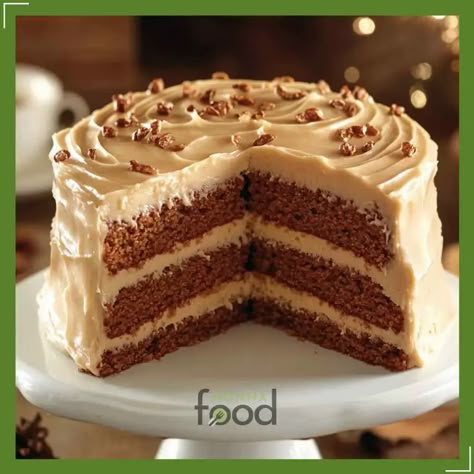 Spice Cake with Maple Icing Spice Cake Decoration, Thanksgiving Layer Cake, Maple Icing, Maple Cake, Cinnamon Icing, Spice Cake Recipes, Things To Bake, Fall Dessert Recipes, Spice Cake