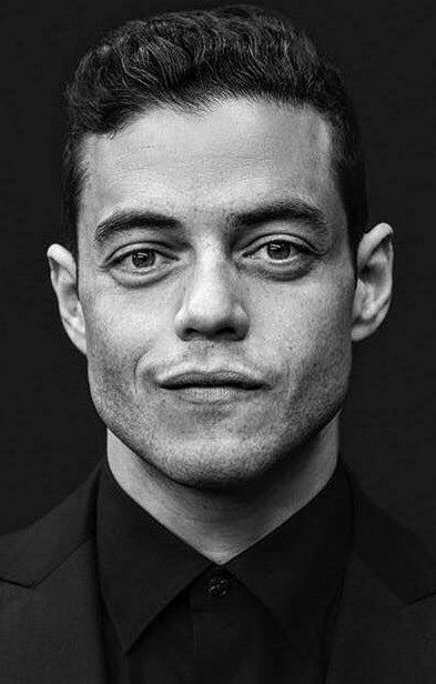 Elliot Alderson, Actor Headshots, 얼굴 그리기, Face Drawing Reference, Rami Malek, Face Photography, Celebrity Portraits, Portrait Sketches, Face Expressions