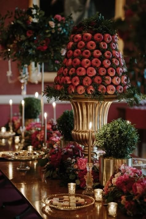 Romantic Dessert Table, Estate Kitchen, Christmas Catering, Wilderness Reserve, Luxury Wedding Flowers, Dreams Photo, Flowers London, Berry Tones, Houses Luxury