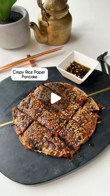 Vegan Rice Paper Pancakes, Rice Paper Pancakes, Rice Paper Recipes Healthy, Diner Meals, Rice Paper Recipes, Exotic Recipes, Rice Pancakes, Chilli Oil, Vegan Rice