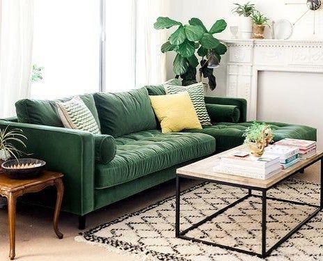 Green Furniture Living Room, Green Couches, Green Couch Living Room, Green Sofa Living, Dark Green Living Room, Green Sofa Living Room, Mid Century Modern Sectional Sofa, Furnitur Ruang Keluarga, Sofa Green